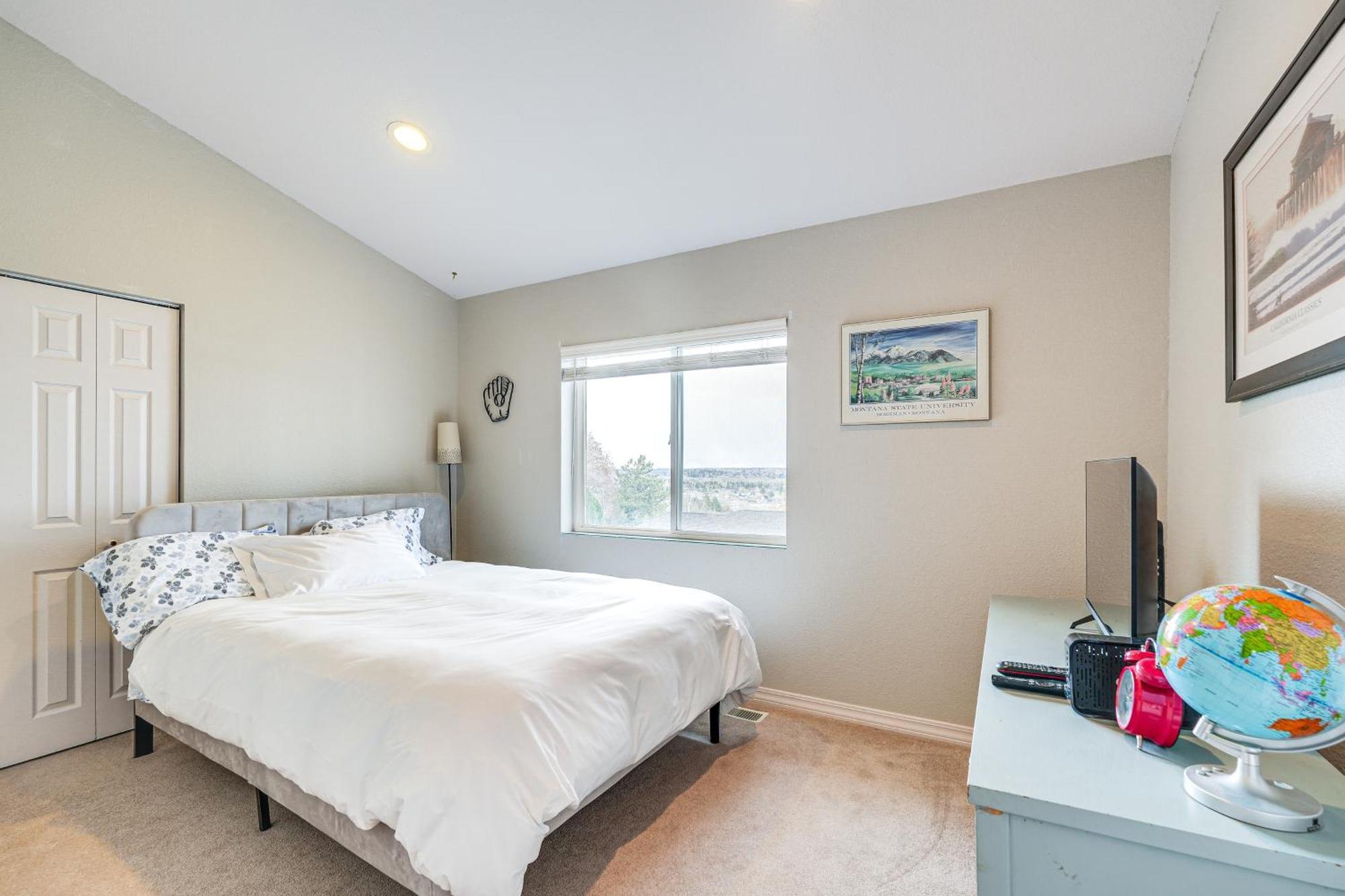 Inviting Great Falls Home With Wraparound Deck! 외부 사진