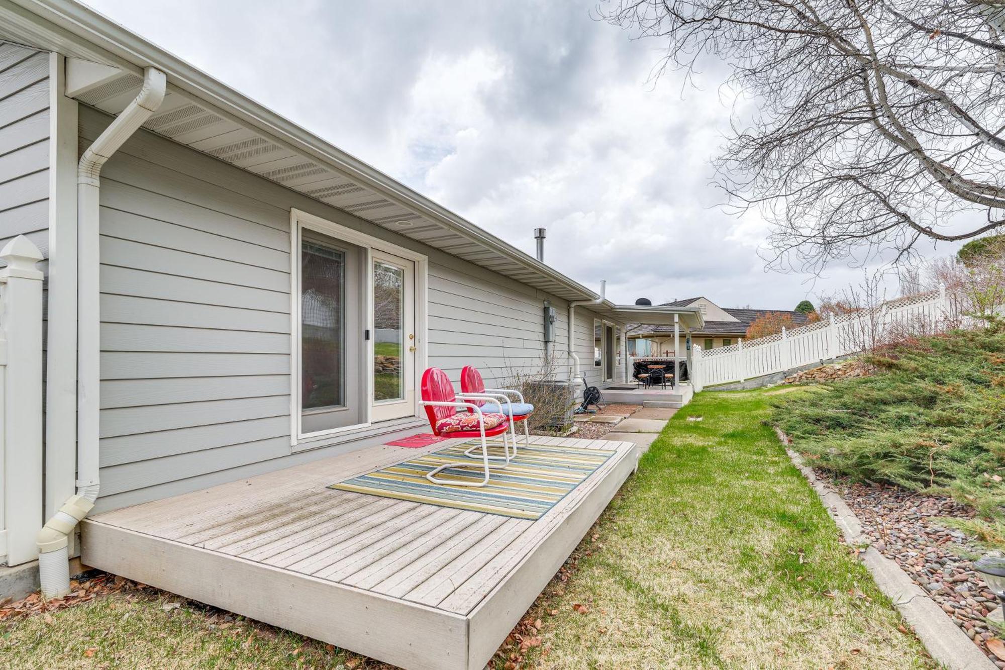 Inviting Great Falls Home With Wraparound Deck! 외부 사진