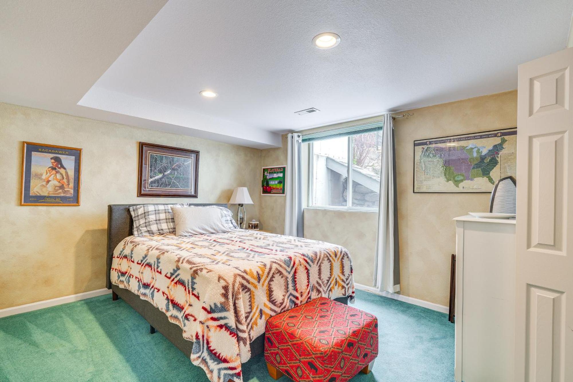 Inviting Great Falls Home With Wraparound Deck! 외부 사진